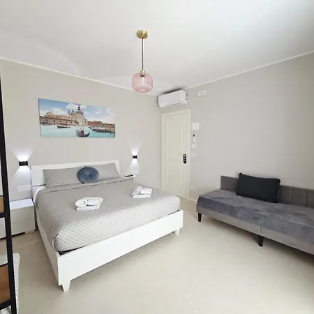 Aria Venice 3*